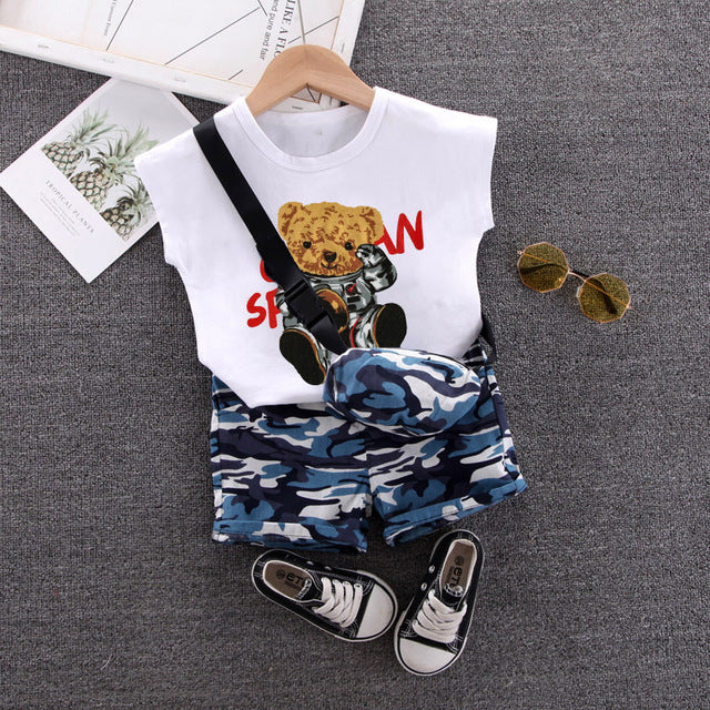 Handsome Cartoon Bear Short Sleeve with Camouflage Bag + Camouflage Shorts