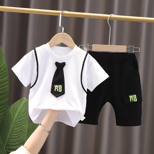 Handsome Patchwork T-Shirt with Letter Tie + Shorts