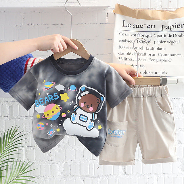 Imaginative Cartoon Astronaut Bear T-Shirt + Cargo Shorts