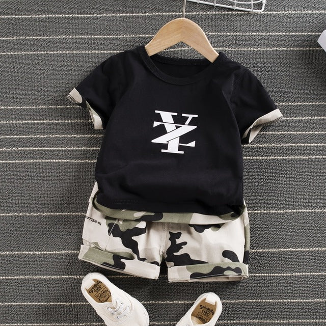 Cool Letter Print T-Shirt + Camouflage Shorts