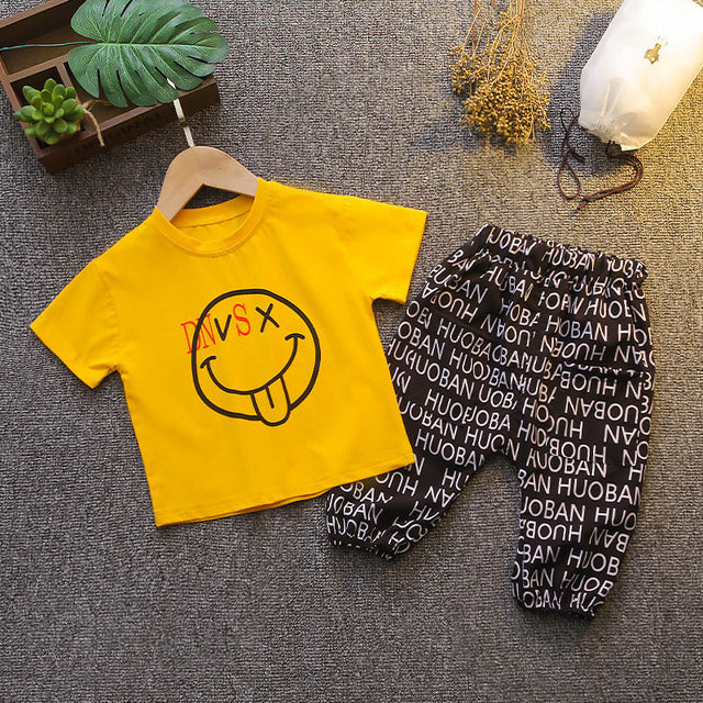 Cool Emoji Print T-Shirt + Letter full Print shorts